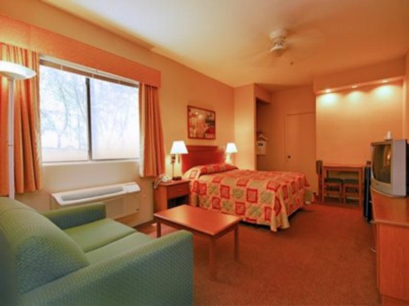 Rodeway North Inn