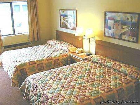 Rodeway North Inn